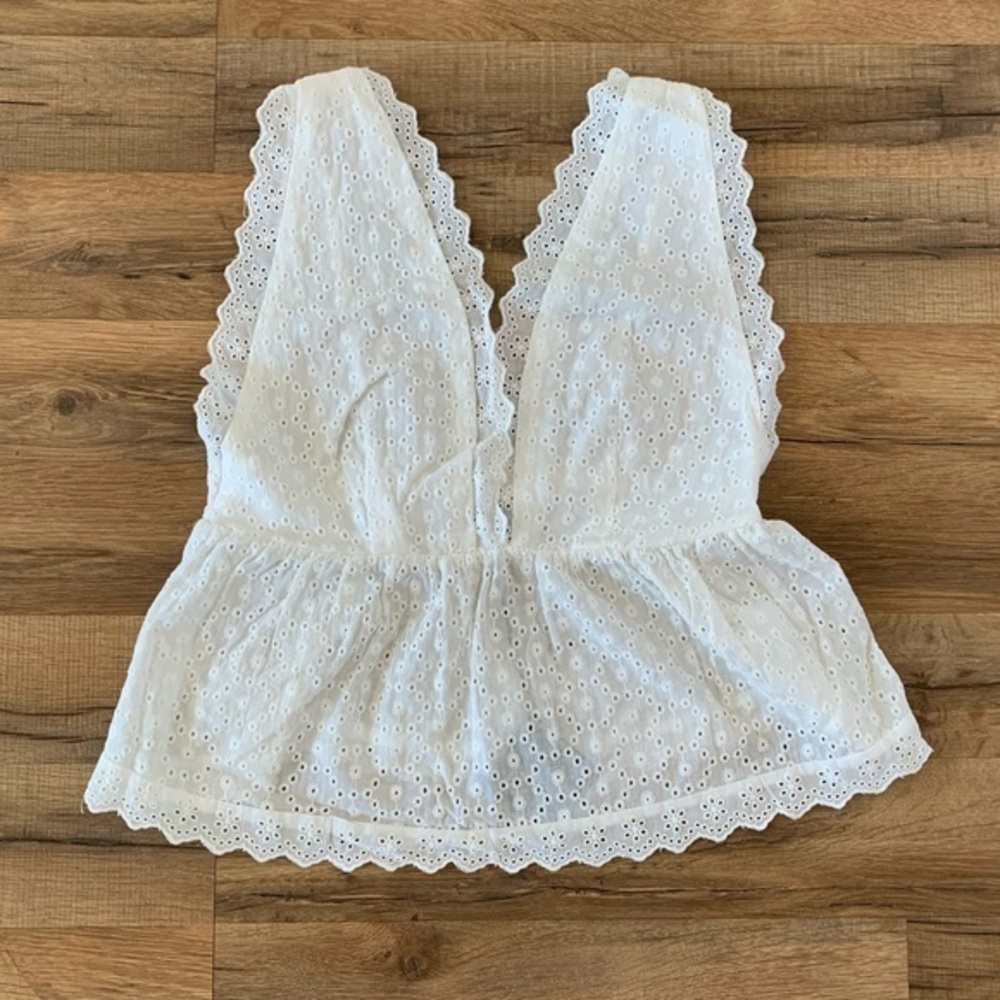 NWT White eyelet tank top